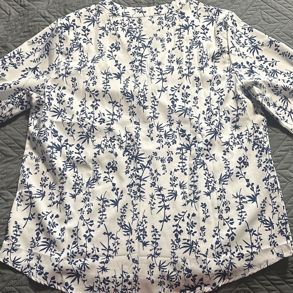 Floral Blue and White Women's Top - Picture 3 of 3